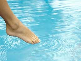 toe in water